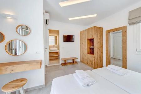 Makis Place - 61