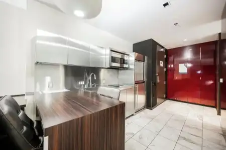 Beautiful Palms Place Suite - 466
