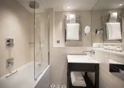 The Clermont London, Victoria - 9
