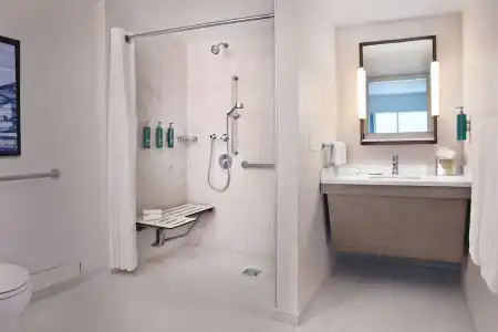 Doubletree by Hilton Cedar Rapids Convention Complex - 45