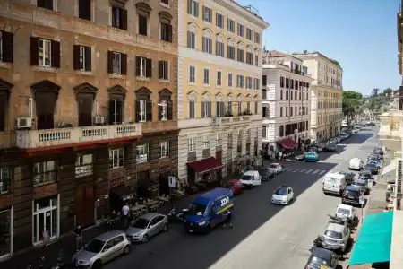 The Roman Empire Guesthouse - 137