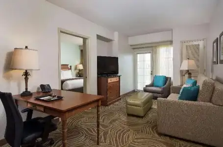 DoubleTree Suites by Hilton Naples - 51