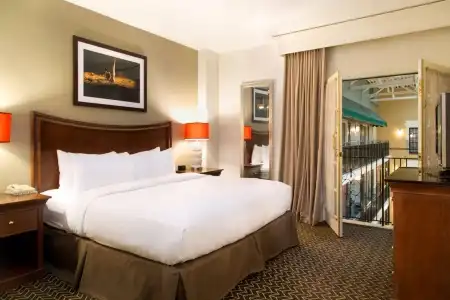 DoubleTree Suites by Hilton Lexington - 6