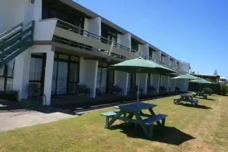 Whispering Sands Motel - 44
