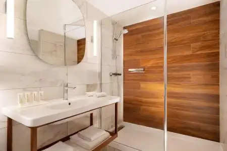 Le Meridien - 43