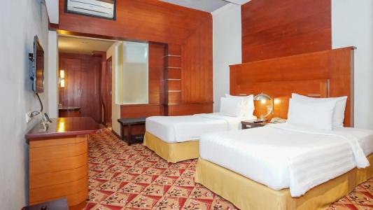 Savoy Homann - 32