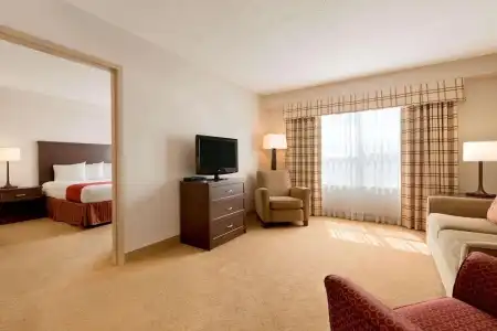 Country Inn & Suites by Radisson, Calgary-Northeast - 46