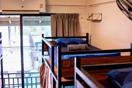 Back Home Backpackers - Hostel - 24