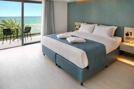 Mercure Larnaca Beach Resort - 3