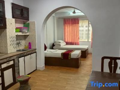 Om Tara Guest House - 65