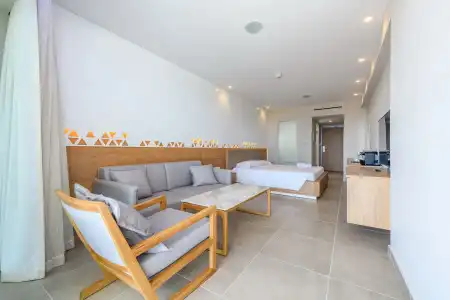 Tasia Maris Seasons - Adults Only - 3
