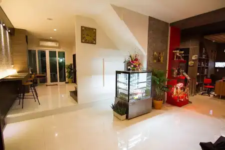 D Box Hostel - 16