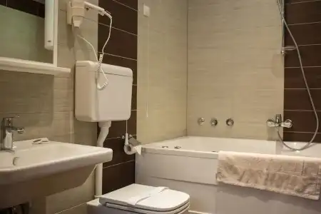 Etno Naselje Vrdnicka Kula - 7