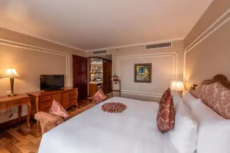 Grand Saigon - 41