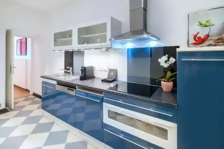 Best Western Plus Celebrity Suites - 66