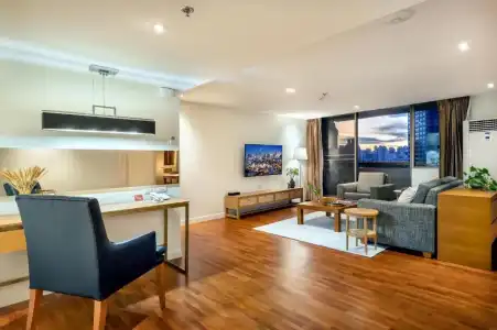 Bandara Silom Suites - 94