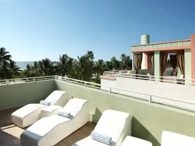 Hilton Vacation Club Crescent on South Beach Miami - 17