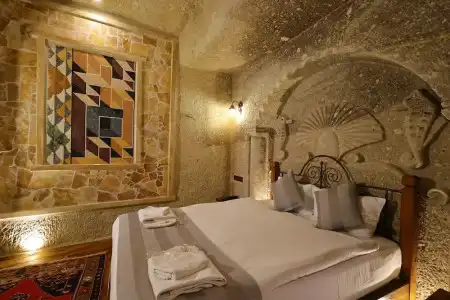 Sarnich Cave Suites - 60
