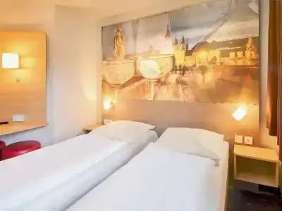 B&B Würzburg-Ost - 50
