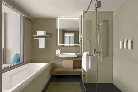 Courtyard by Marriott Bangkok Sukhumvit 20 - 82