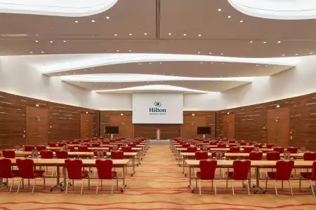 Hilton Frankfurt Airport - 40