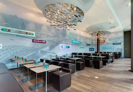 Motel One Köln-Altstadt - 7