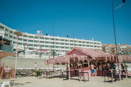 Ons Oceanfront - Adults Only - 42