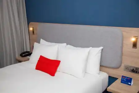 Holiday Inn Express Cardiff Bay by IHG - 35