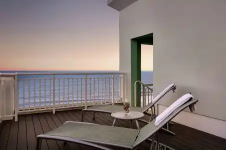 Hilton Ocean City Oceanfront Suites - 6