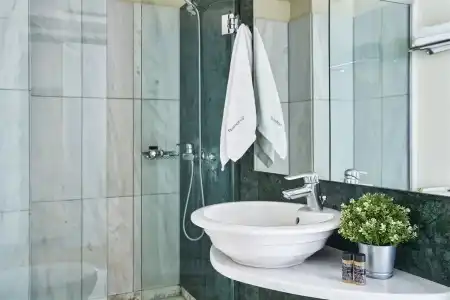 Arion Athens - 9