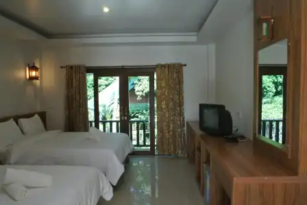 Mac's Bay Resort - 4