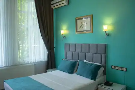 Tulip House - 25