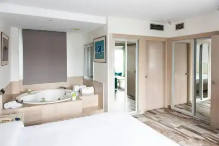 Palacio del Mar - 100