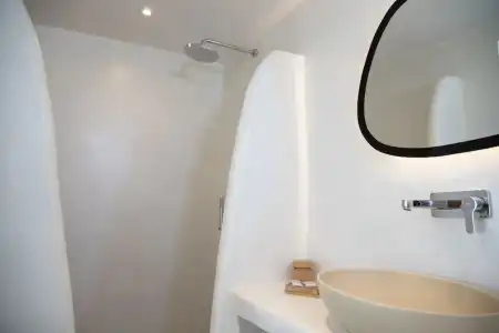 Caldera Cliff Illusion Suites - 6