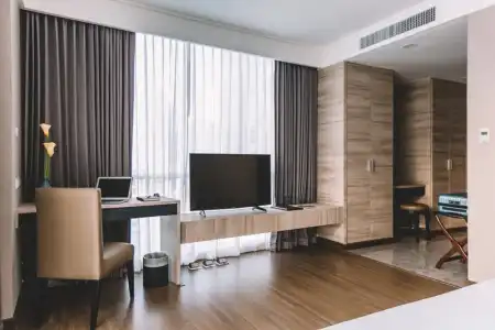Adelphi Suites Bangkok - 48