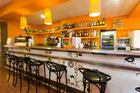 Sol y Miel Hostal - 17