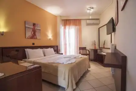 Almira Mare - 27