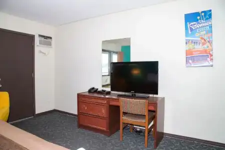 Bowmont Motel - 25