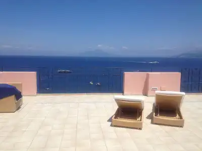 Capri Inn - 9