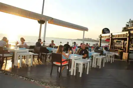 Side Beach Club - 20