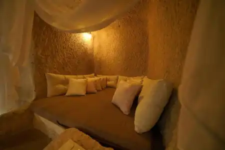 Maya Cave - 128