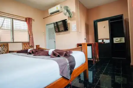 Noble Night Guesthouse Kanchanaburi - 54