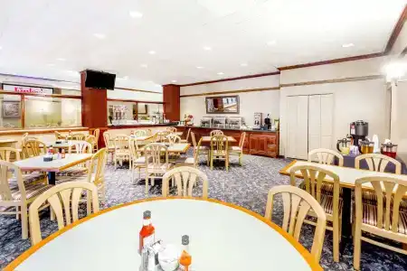 Ramada Lansing and Conference Center - 30