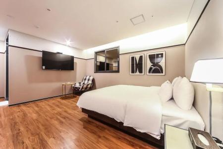 Dynamic Guesthouse - 4