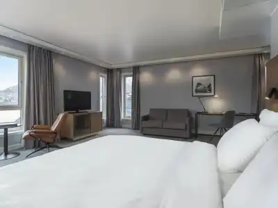 Radisson Blu, - 3