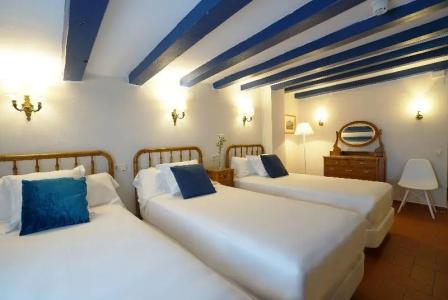 Medium Romantic - 45