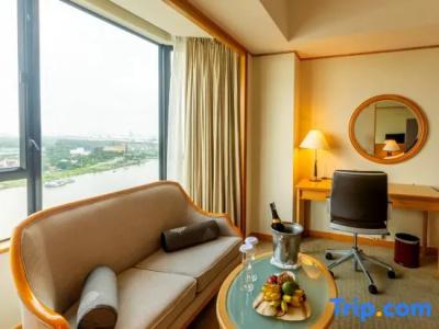 Renaissance Riverside Saigon - 56