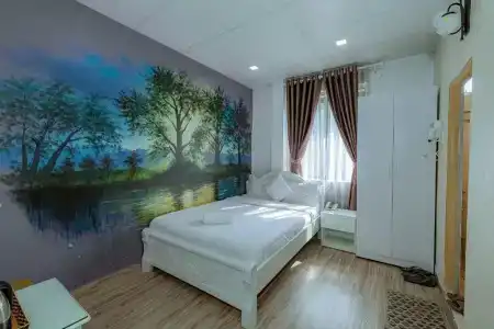Ken's Backpackers - 135