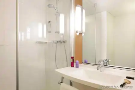 ibis Paris Gare de Lyon Ledru Rollin 12ème - 8