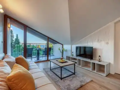 Luxury Apartments Queen - 46